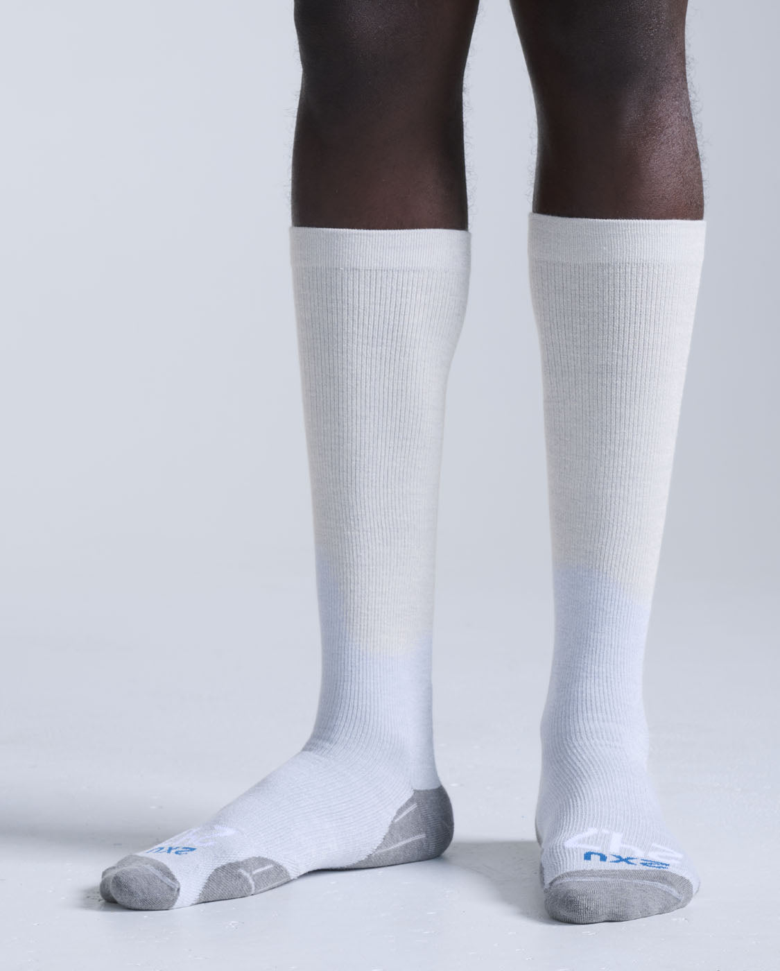 24/7 Bamboo Compression Socks U2