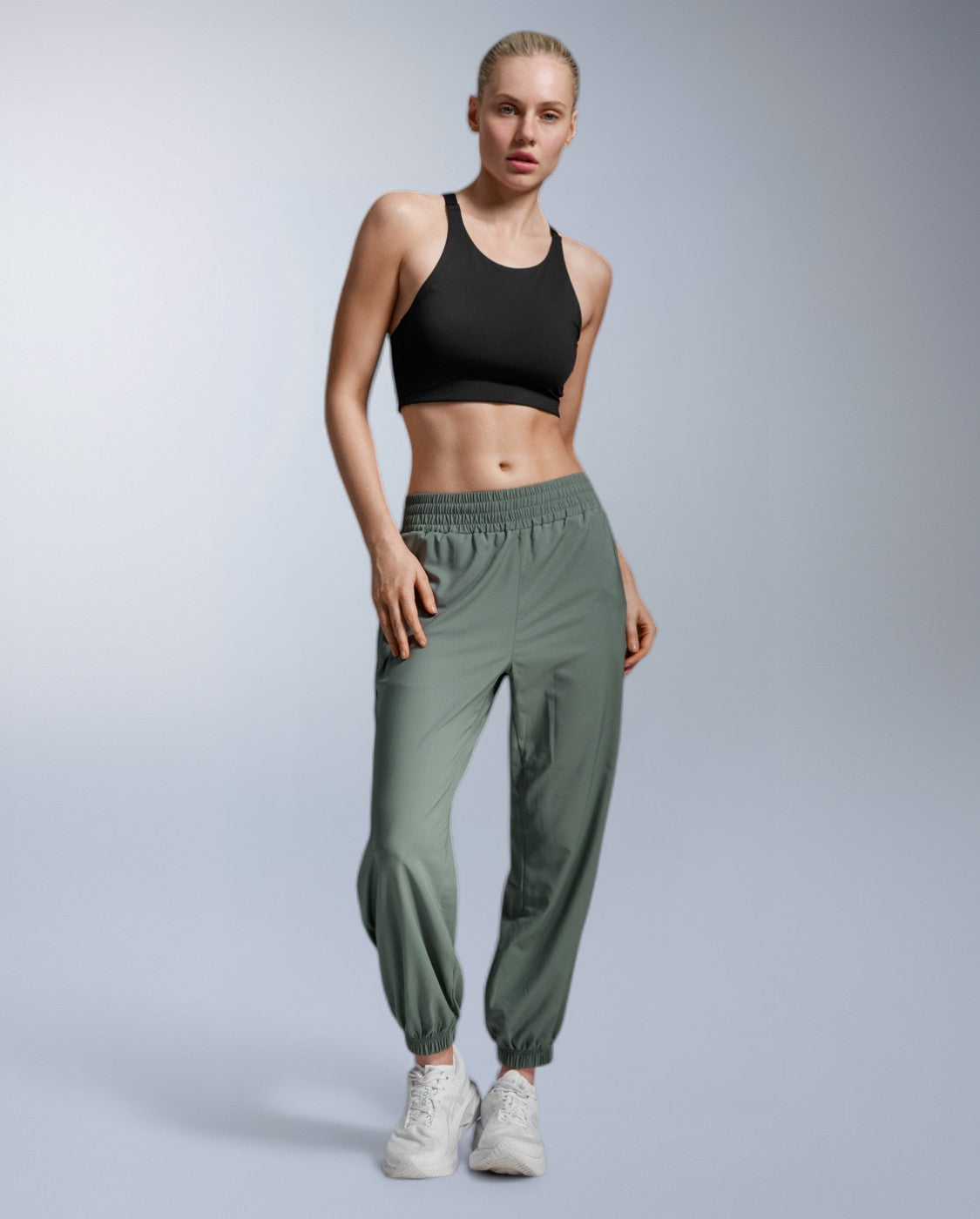 Aero Hi-Rise Woven Jogger