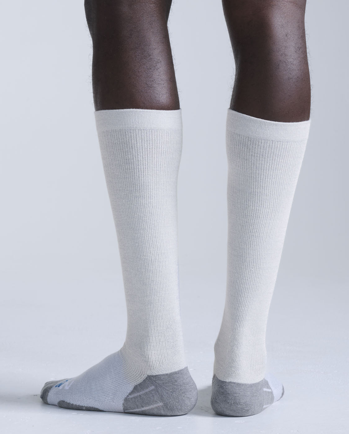 24/7 Bamboo Compression Socks U2