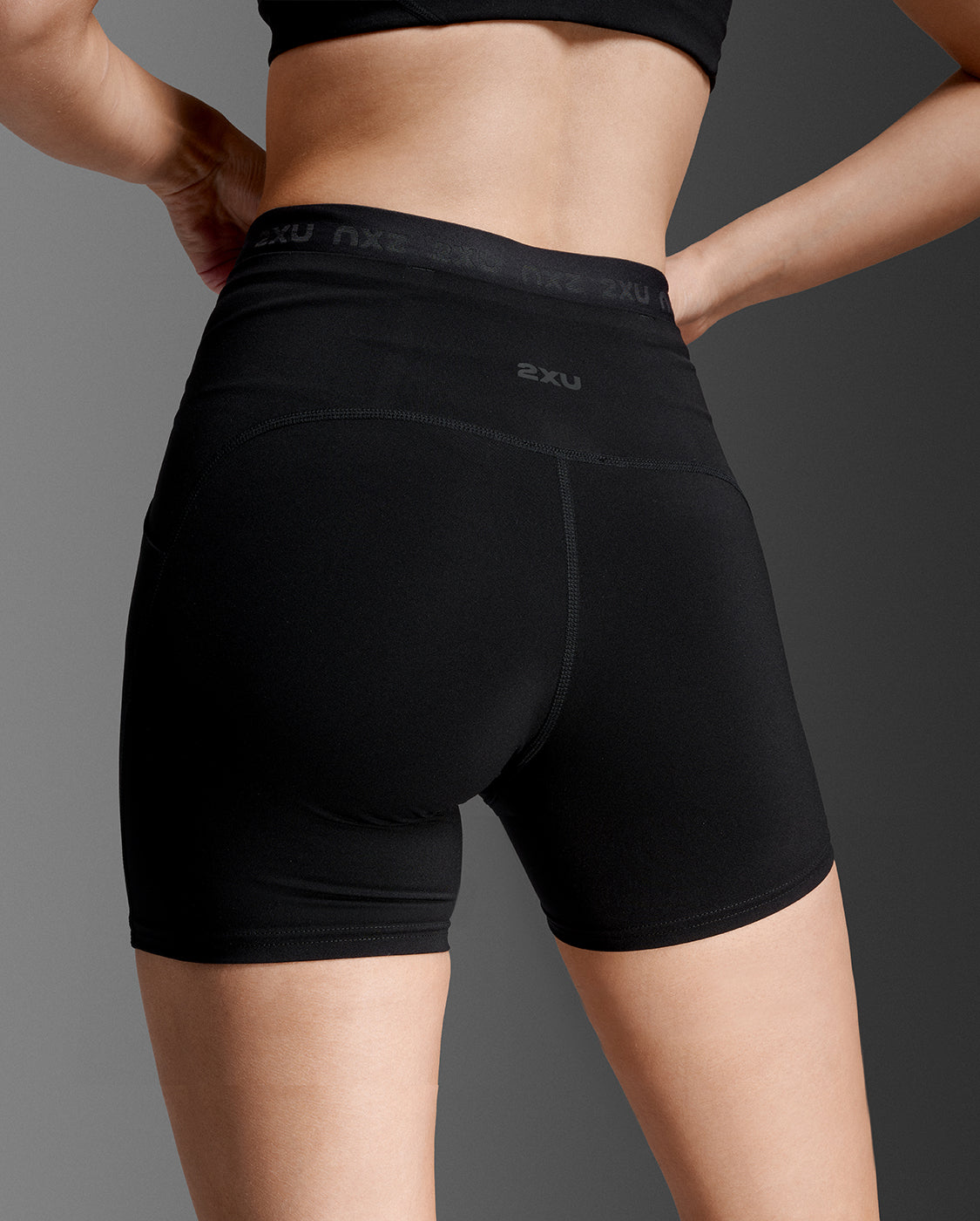Form Stash Hi-Rise 4" Compression Short with Pockets