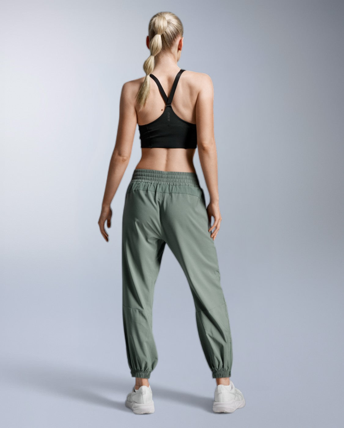 Aero Hi-Rise Woven Jogger