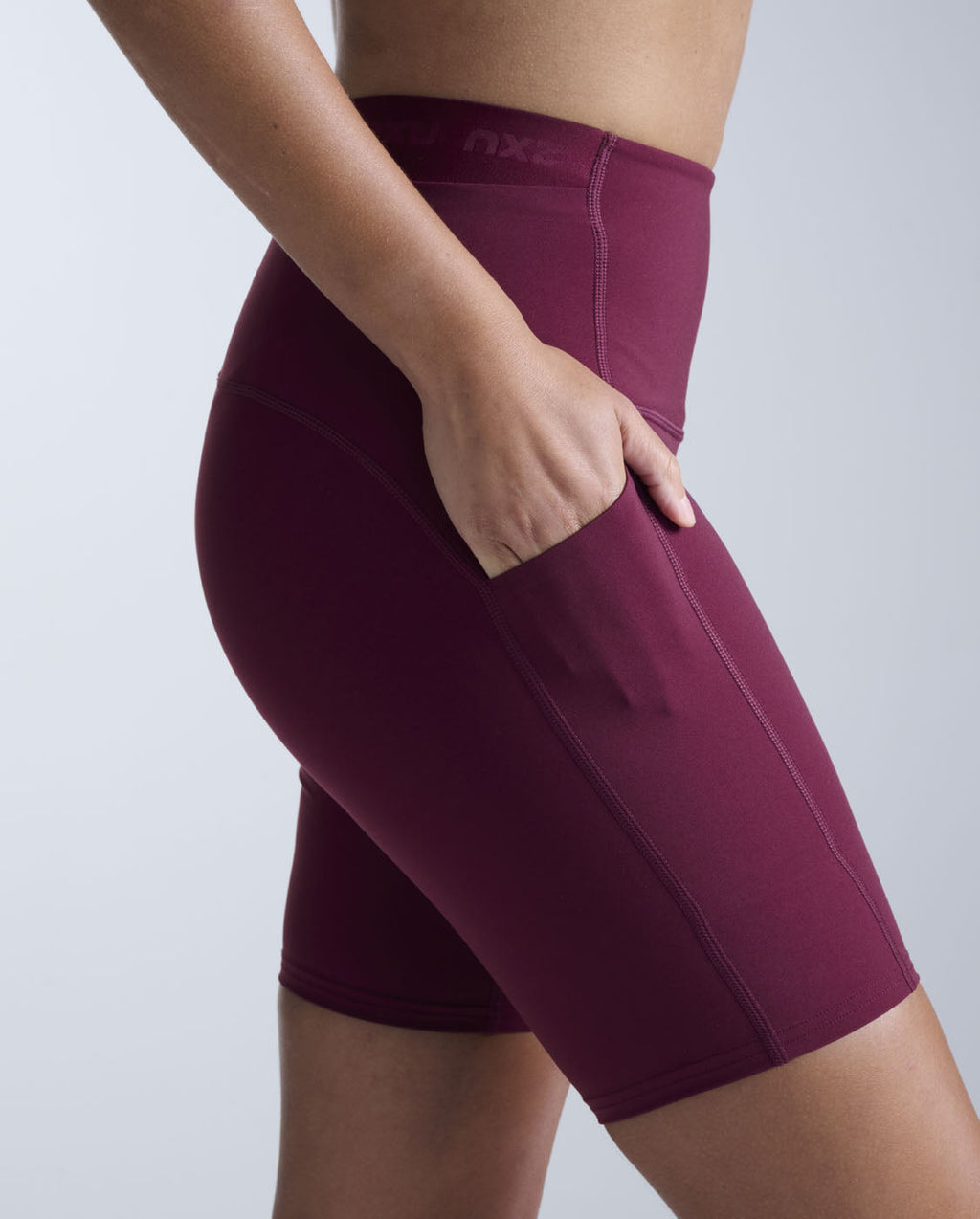 Form Stash Hi-Rise 6" Compression Short with Pockets