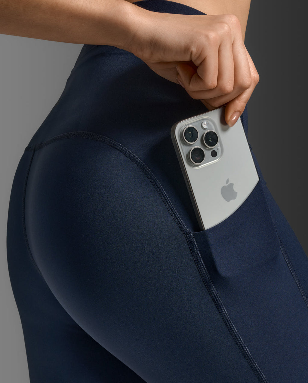 Form Stash Hi-Rise Compression 7/8 Tights with Pockets