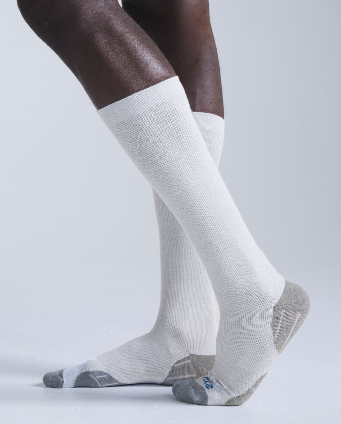 24/7 Bamboo Compression Socks U2