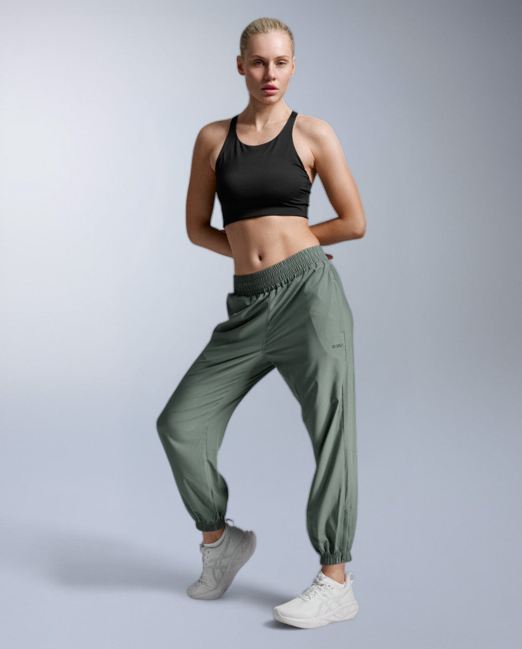 Aero Hi-Rise Woven Jogger