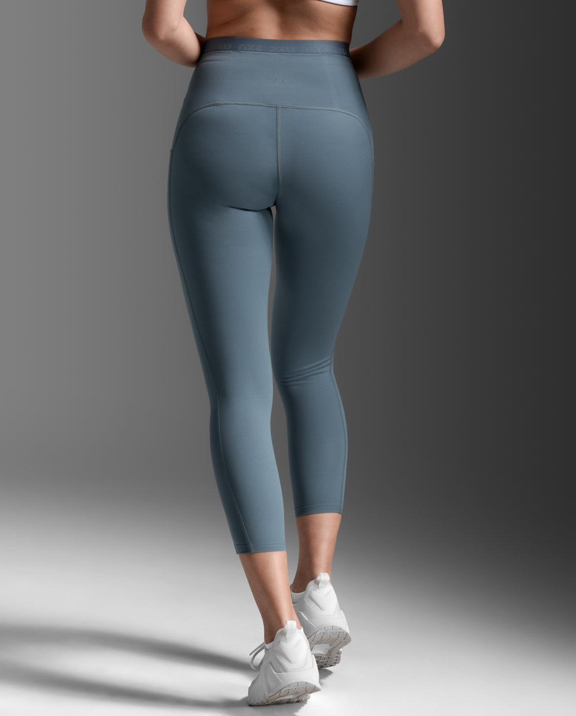 Form Stash Hi-Rise Compression 7/8 Tights with Pockets