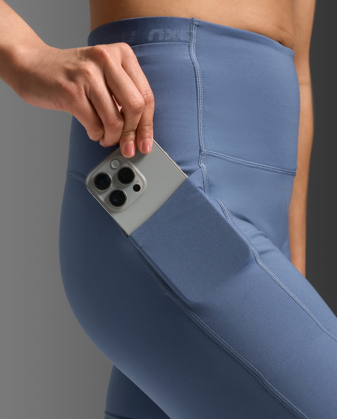 Form Stash Hi-Rise 6" Compression Short with Pockets