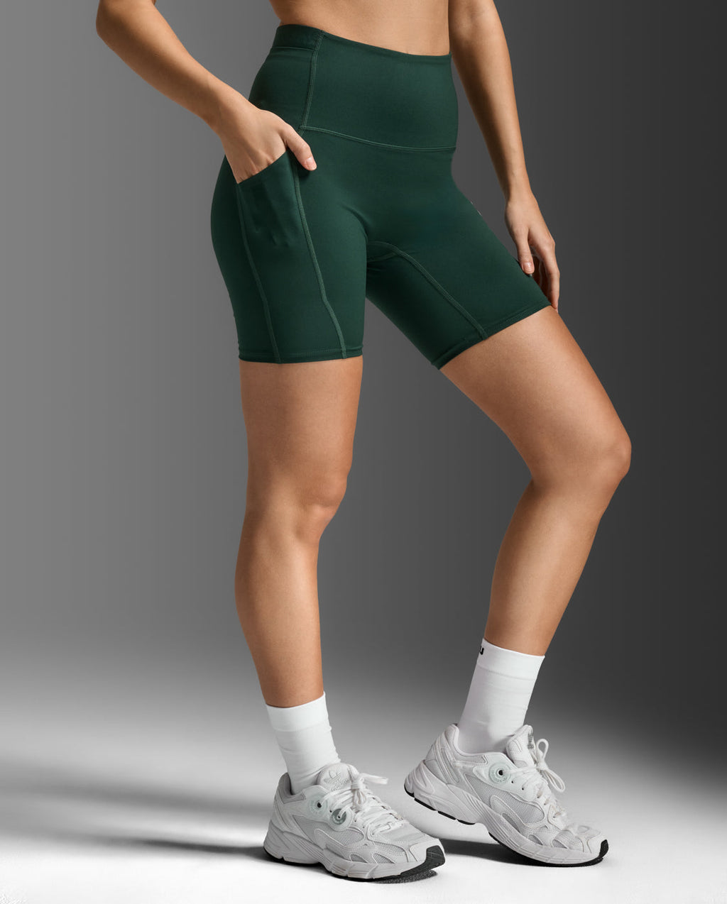 Form Stash Hi-Rise 6" Compression Short with Pockets